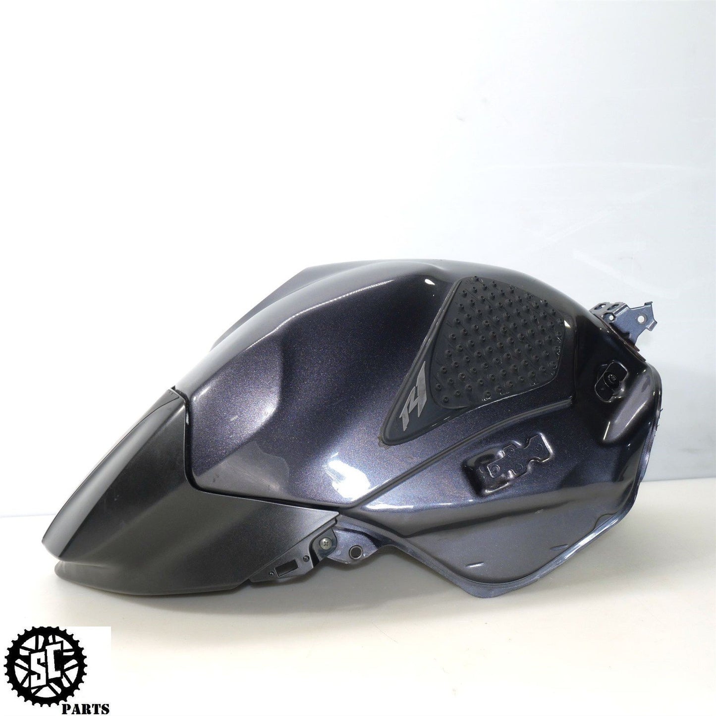 2007-2008 YAMAHA YZF R1 FUEL GAS TANK Y22