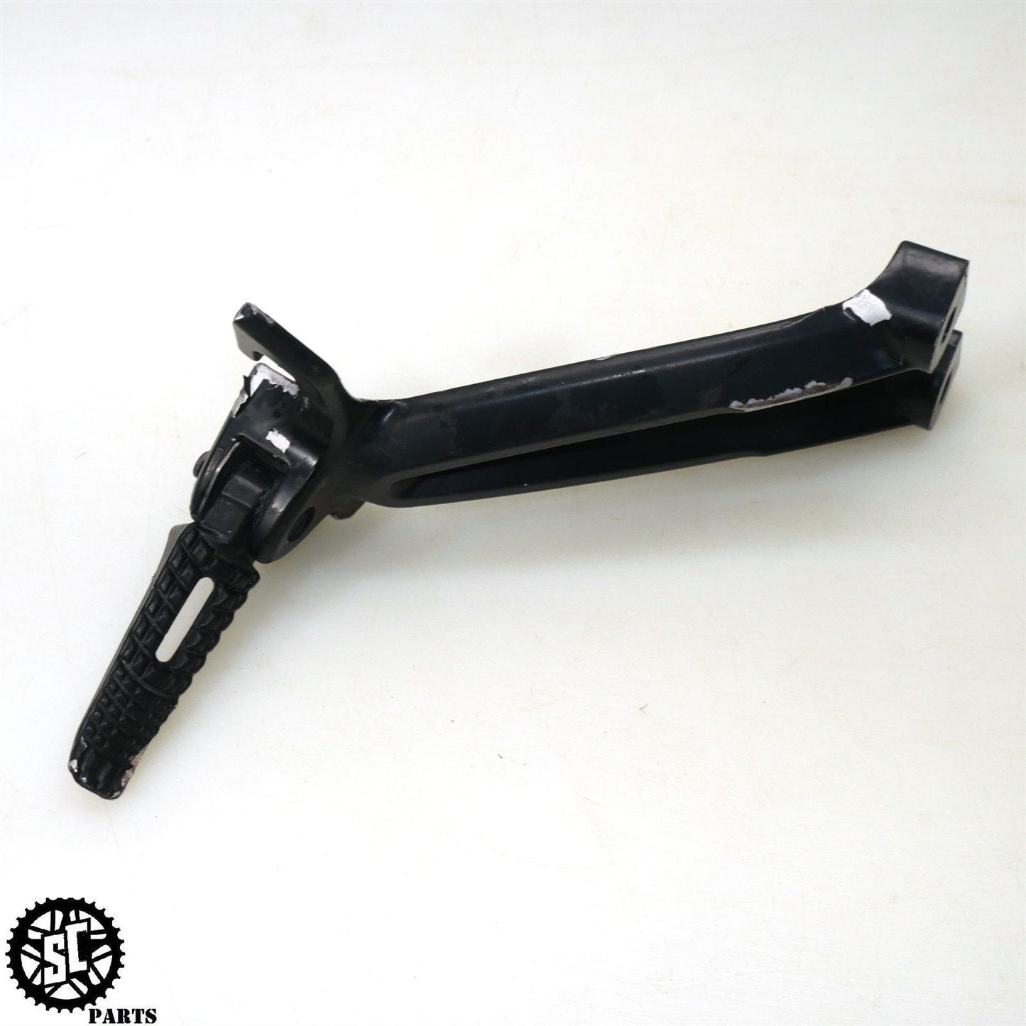 2007 2008 SUZUKI GSXR 1000 REAR BACK PASSENGER FOOT PEG BRACKET S72