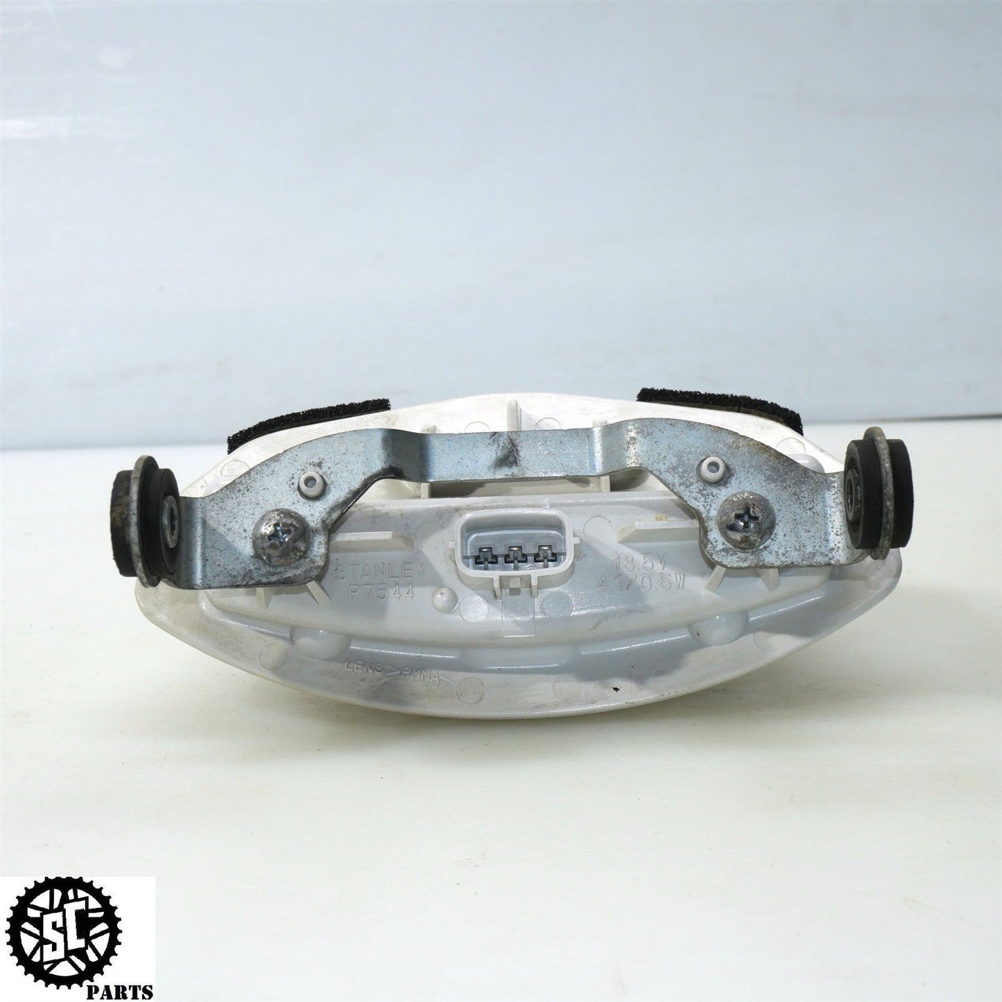 2007 2008 SUZUKI GSXR 1000 REAR BRAKE TAIL LIGHT S72