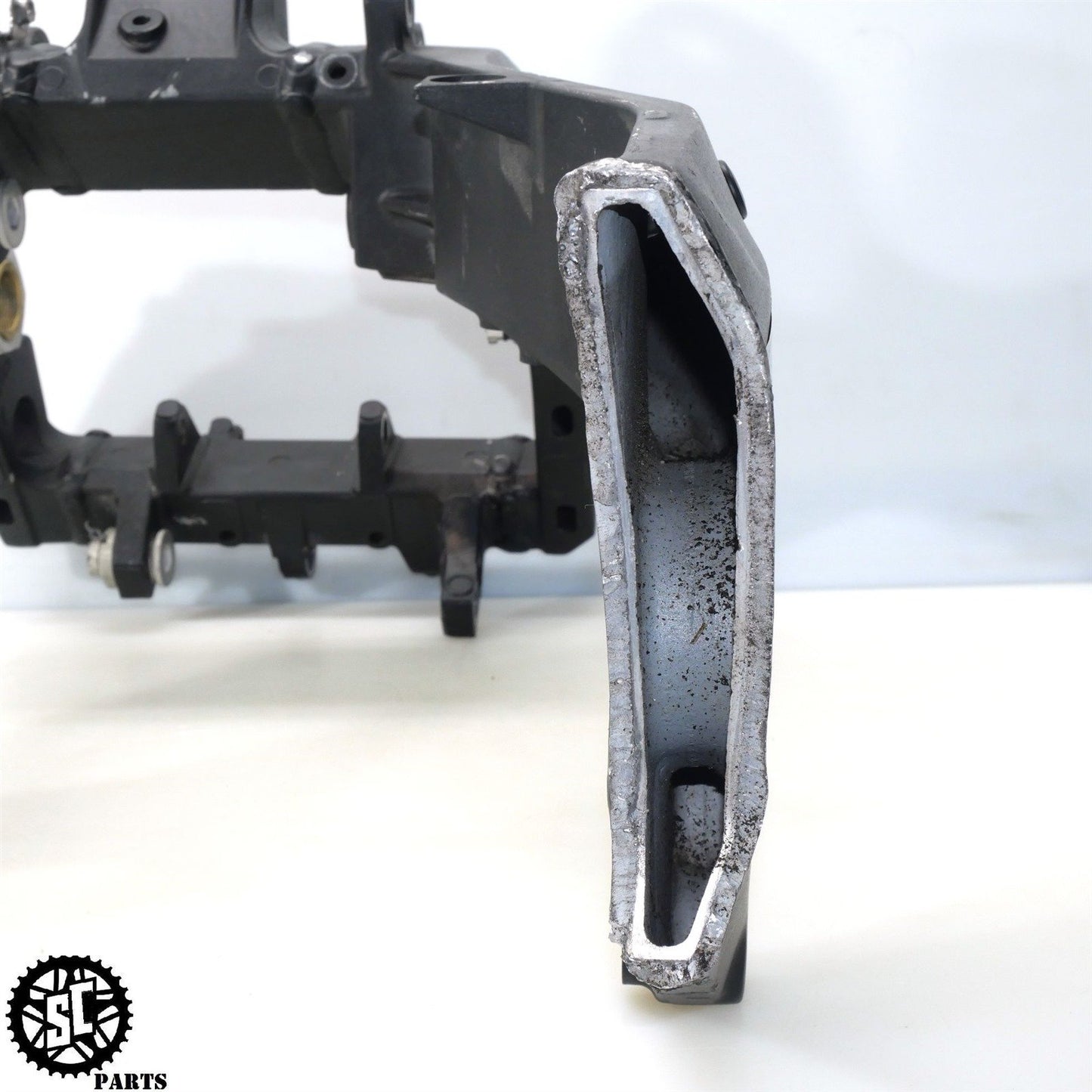 2007 2008 SUZUKI GSXR 1000 MAIN FRAME CHASSIS *C* S72