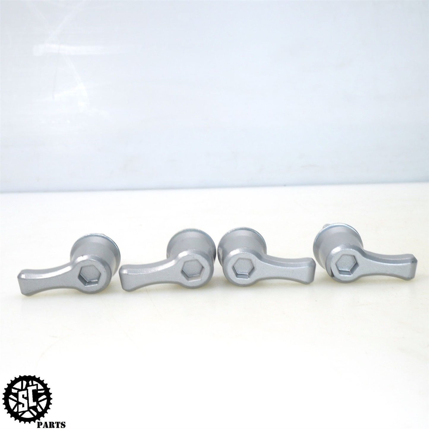 2022 HARLEY DAVIDSON ULTRA LIMITED SADDLEBAG LOCK BOLT LEVER SCREW HD36