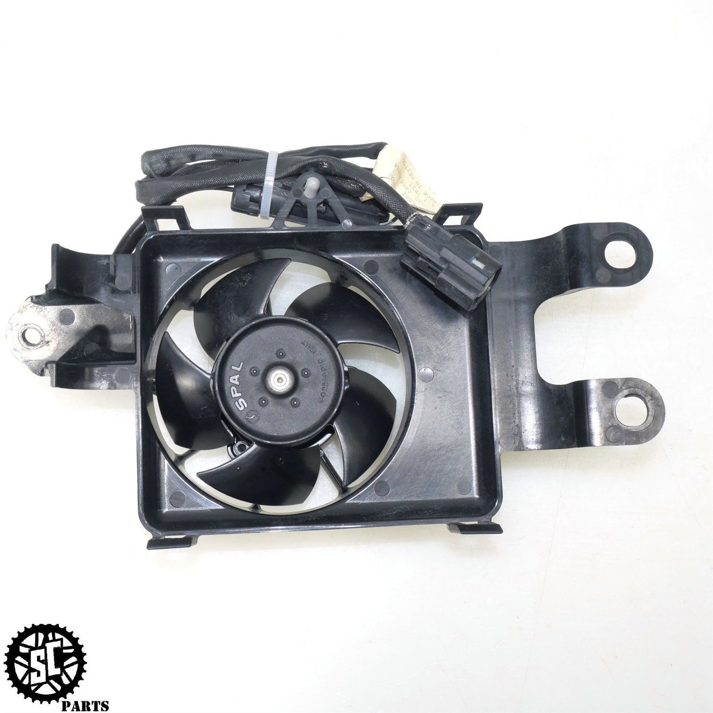 2022 HARLEY DAVIDSON ULTRA LIMITED RIGHT RADIATOR FAN 26800019A HD36