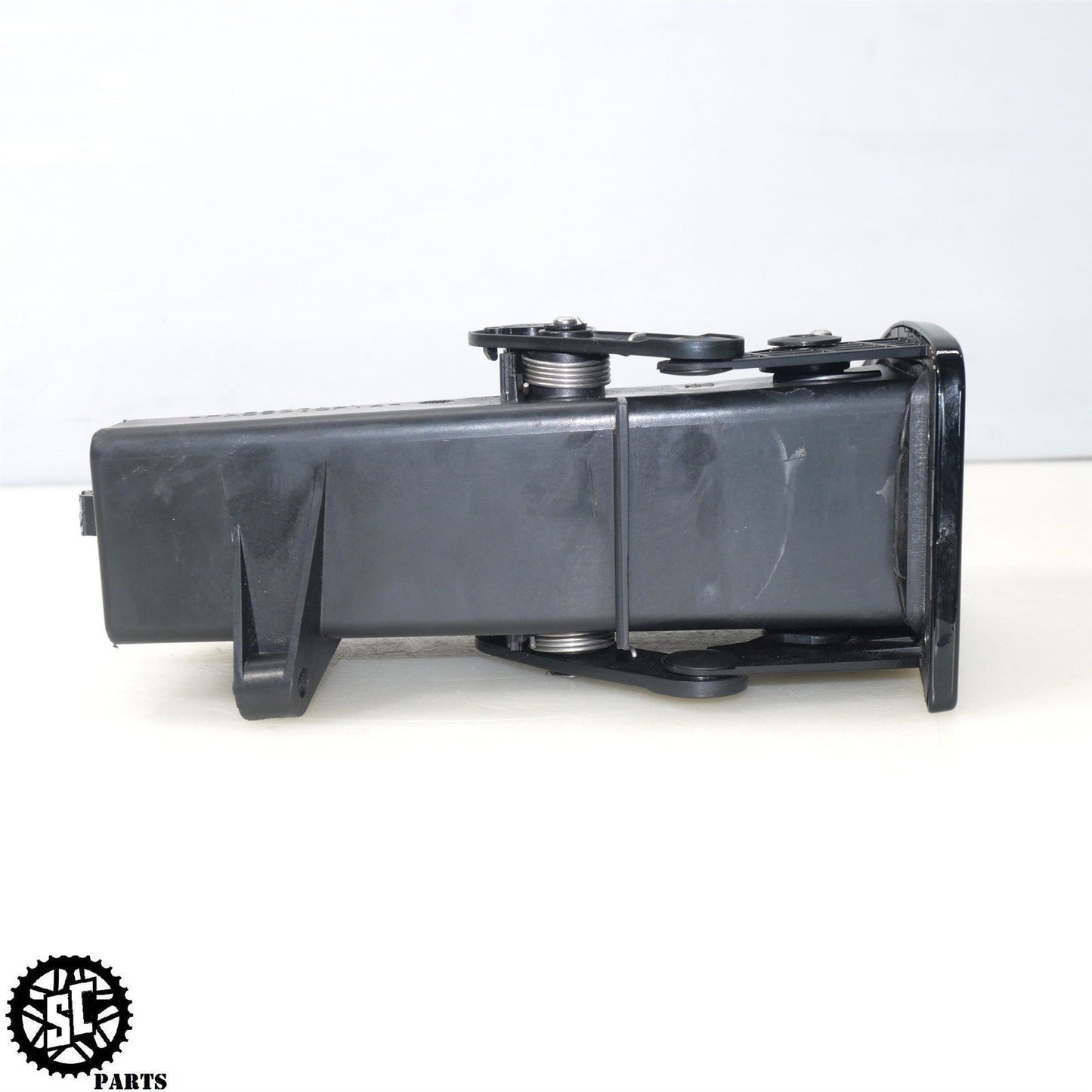 2022 HARLEY DAVIDSON ULTRA LIMITED MEDIA STORAGE BOX HINGE LID 76000117 HD36