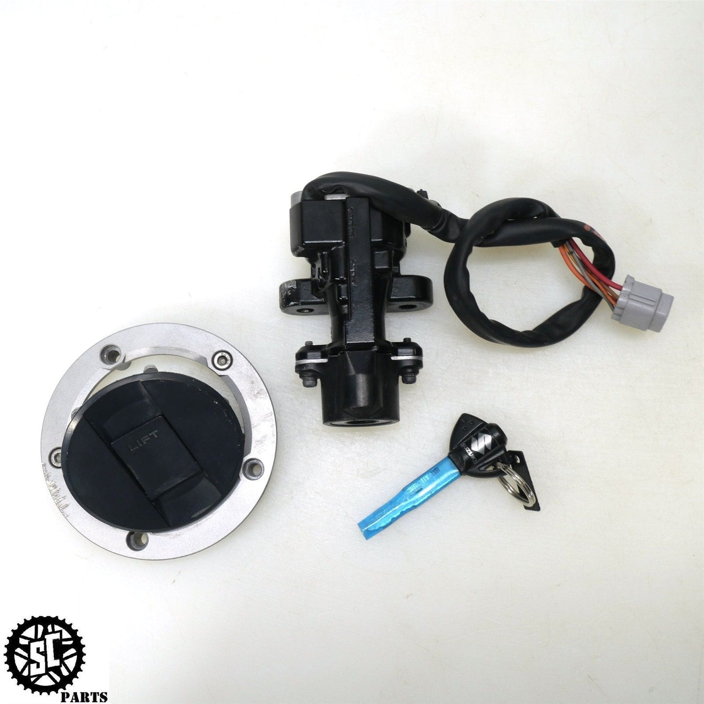 2018 SUZUKI GSXR 600 750 LOCK SET IGNITION SWITCH KEY S76
