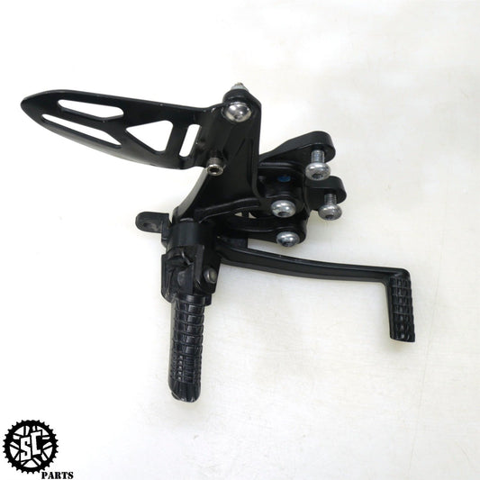 2018 SUZUKI GSXR 600 750 RIGHT REARSET FRONT FOOT PEG BRACKET S76