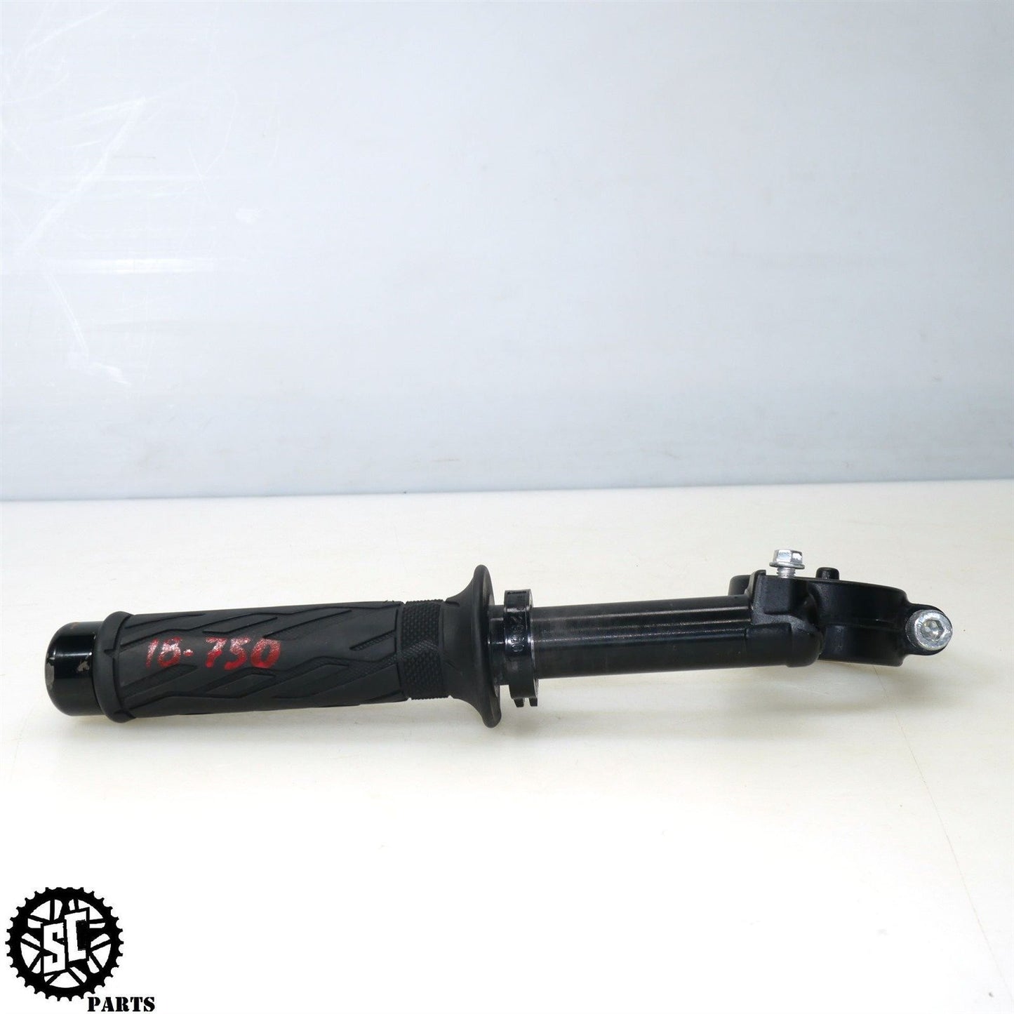2018 SUZUKI GSXR 600 750 RIGHT CLIP ON HANDLEBAR S76