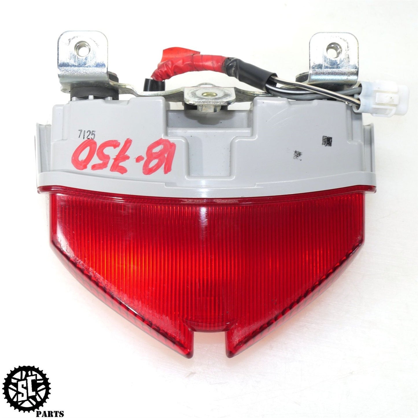 2018 SUZUKI GSXR 600 750 REAR TAIL BRAKE LIGHT 35710-14J30 S76