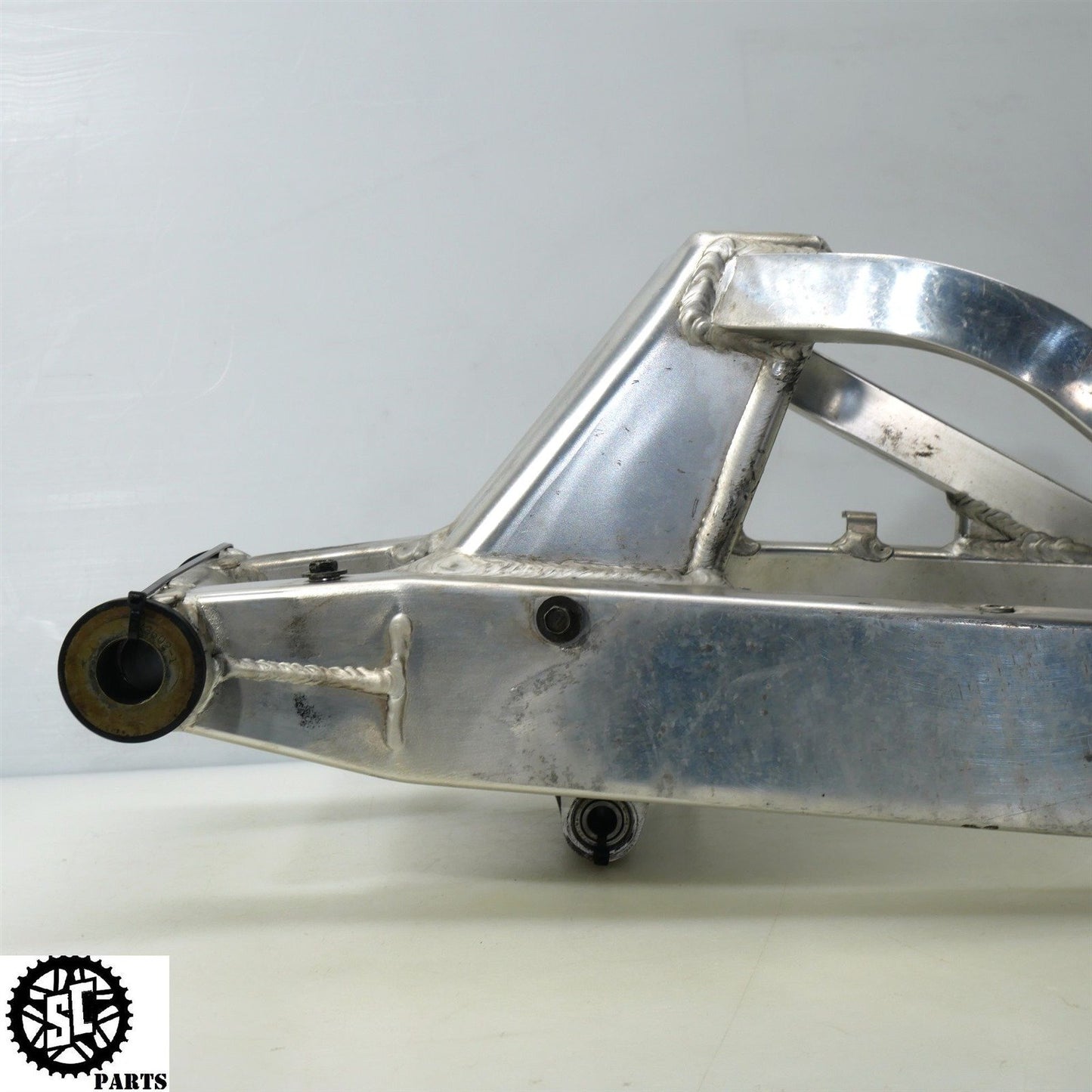 2001-2003 SUZUKI GSXR 750 REAR SWINGARM S61