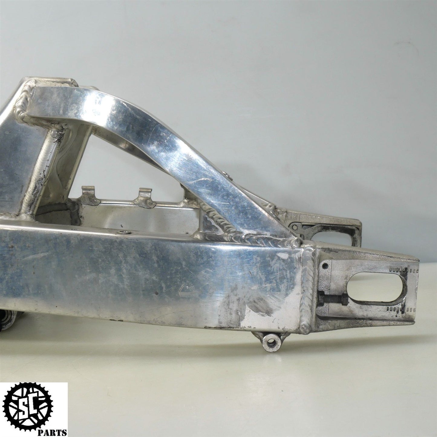 2001-2003 SUZUKI GSXR 750 REAR SWINGARM S61