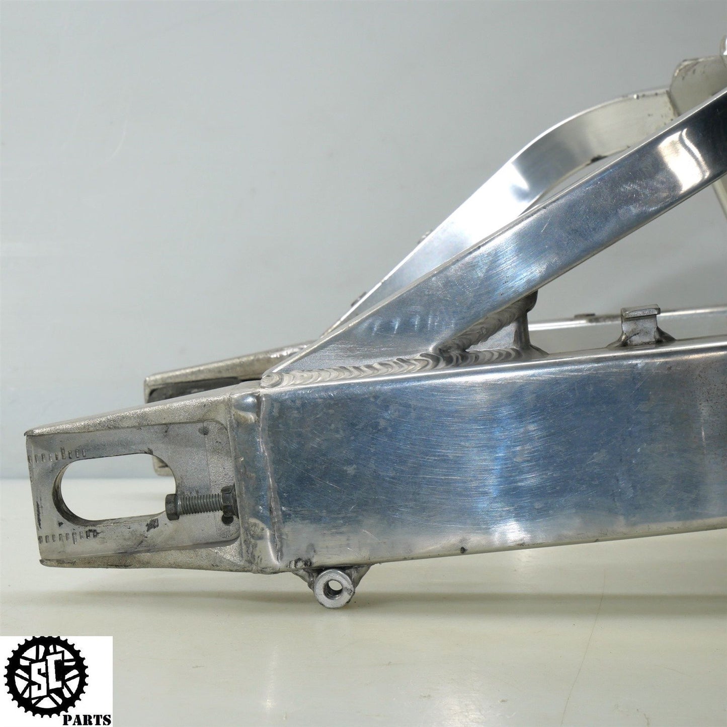 2001-2003 SUZUKI GSXR 750 REAR SWINGARM S61