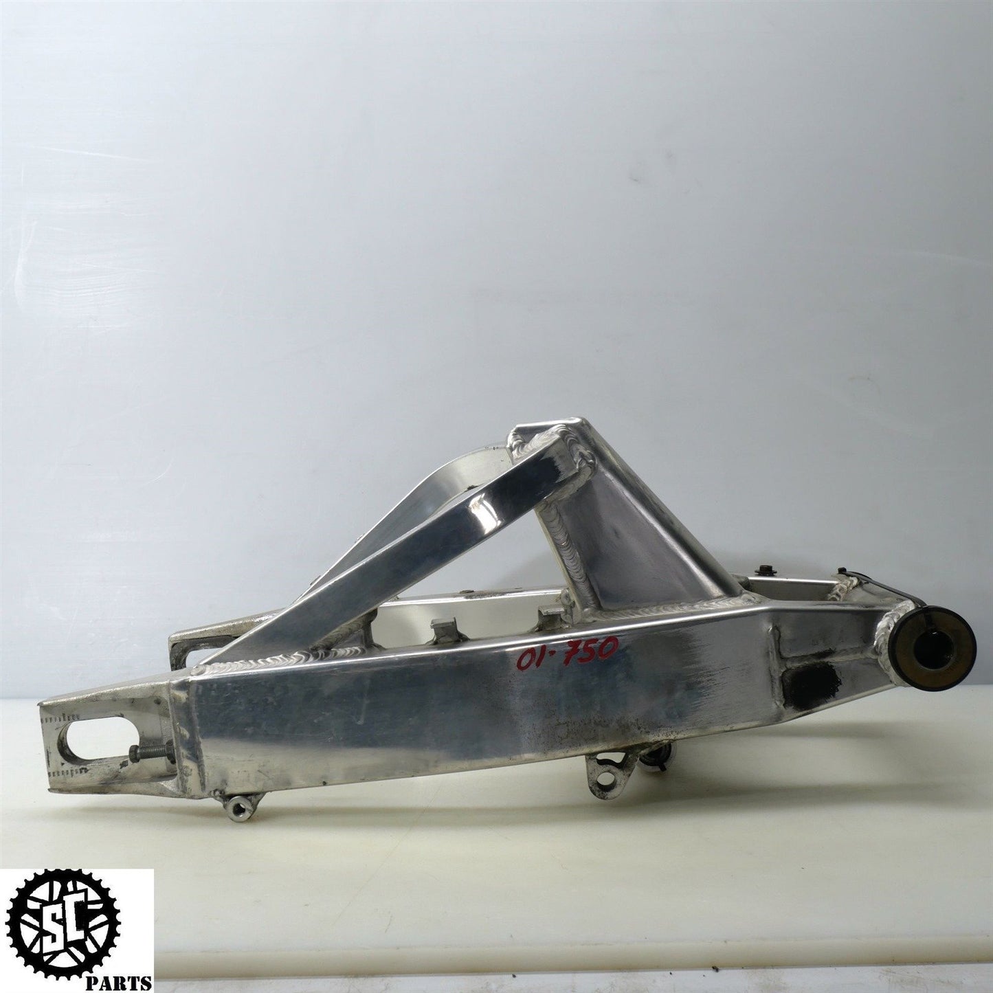 2001-2003 SUZUKI GSXR 750 REAR SWINGARM S61