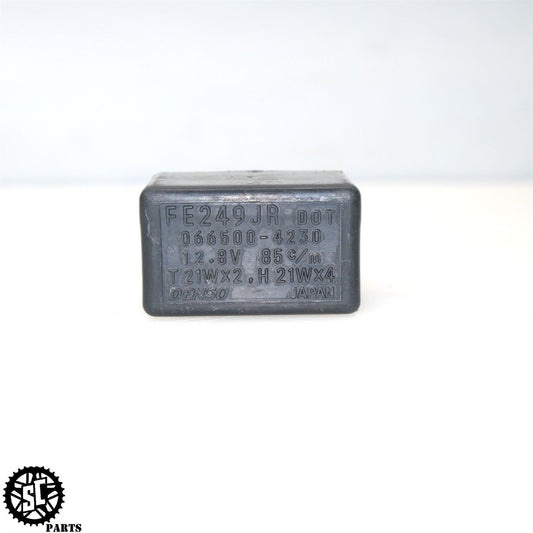 06 07 SUZUKI GSXR 750 FLASHER RELAY FUSE MAIN FUEL PUMP S64