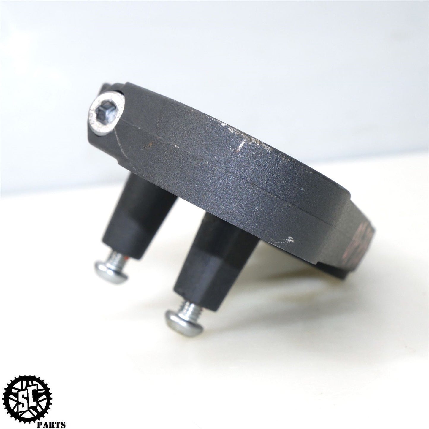 06 07 SUZUKI GSXR 750 UPPER TRIPLE TREE CLAMP S64