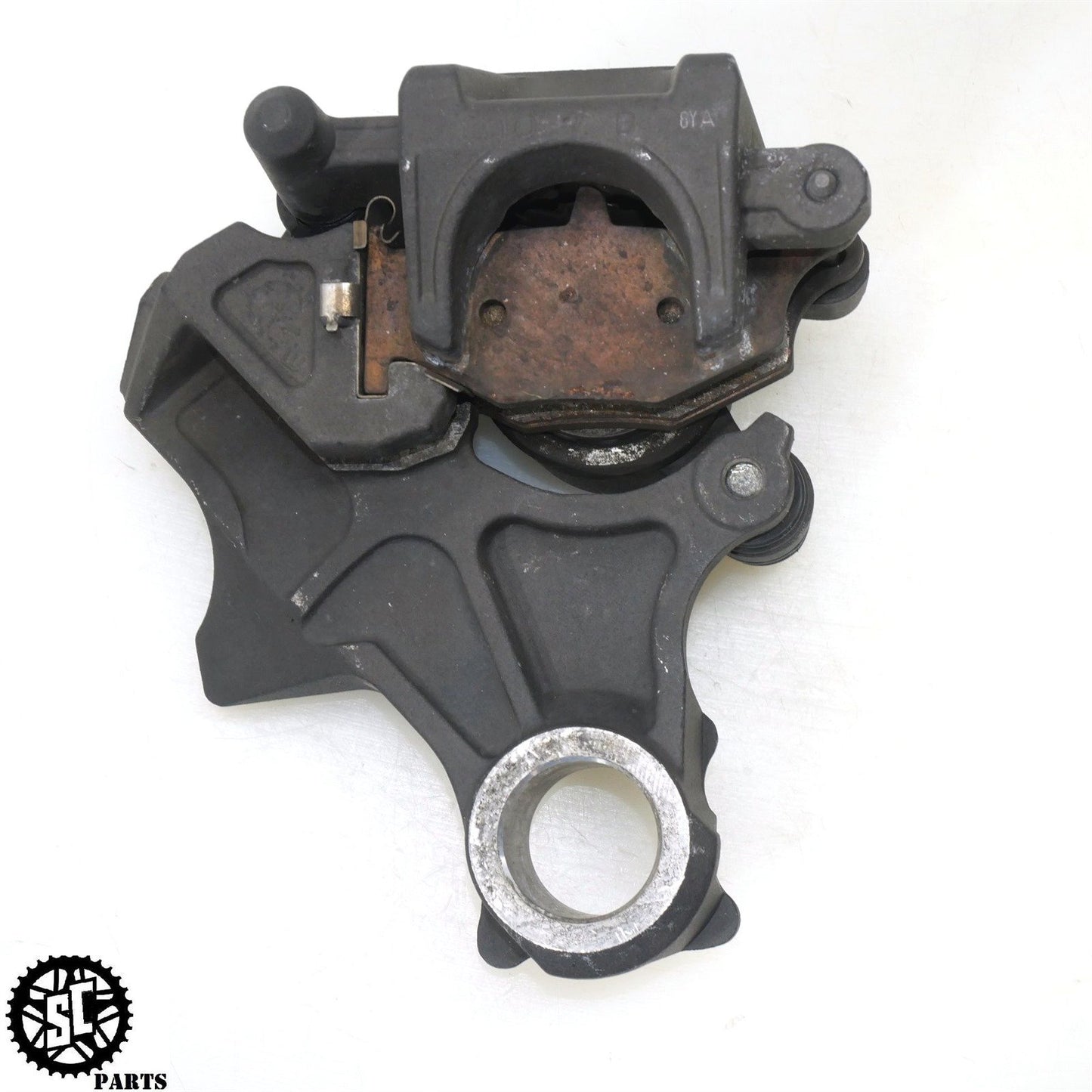 06 07 SUZUKI GSXR 750 REAR BACK BRAKE CALIPER BRACKET S64