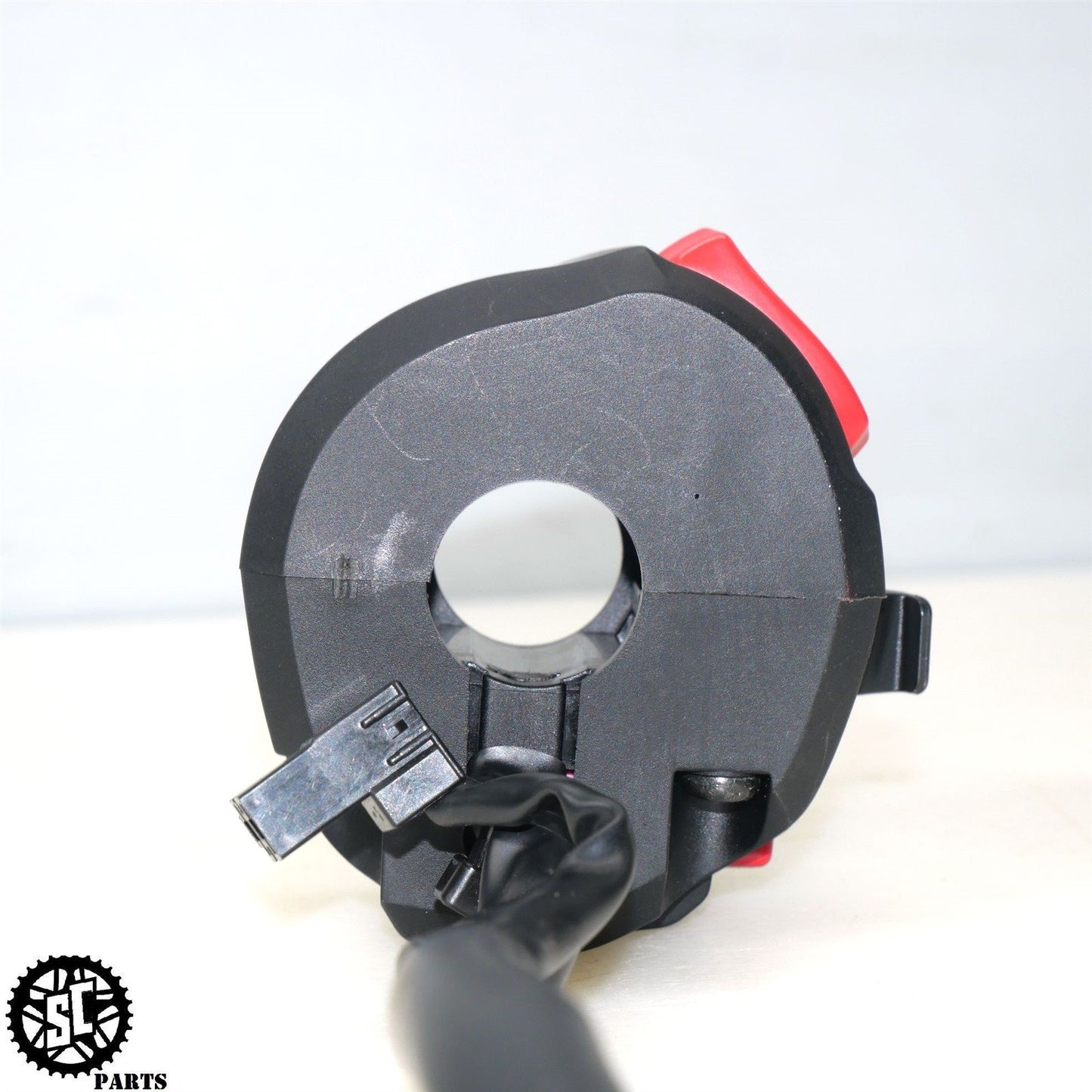 2022-2024 SUZUKI HAYABUSA RIGHT CONTROL KILL SWITCH 37200-10L00 S14