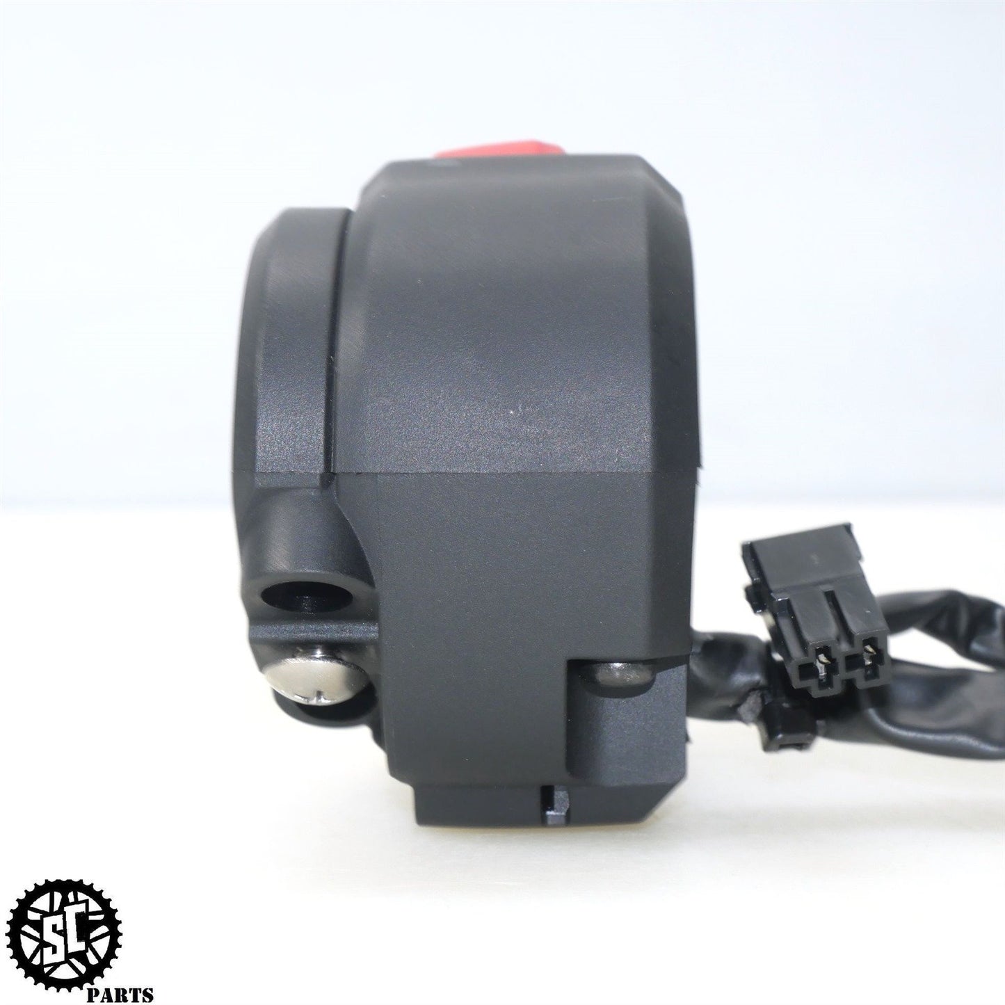 2022-2024 SUZUKI HAYABUSA RIGHT CONTROL KILL SWITCH 37200-10L00 S14