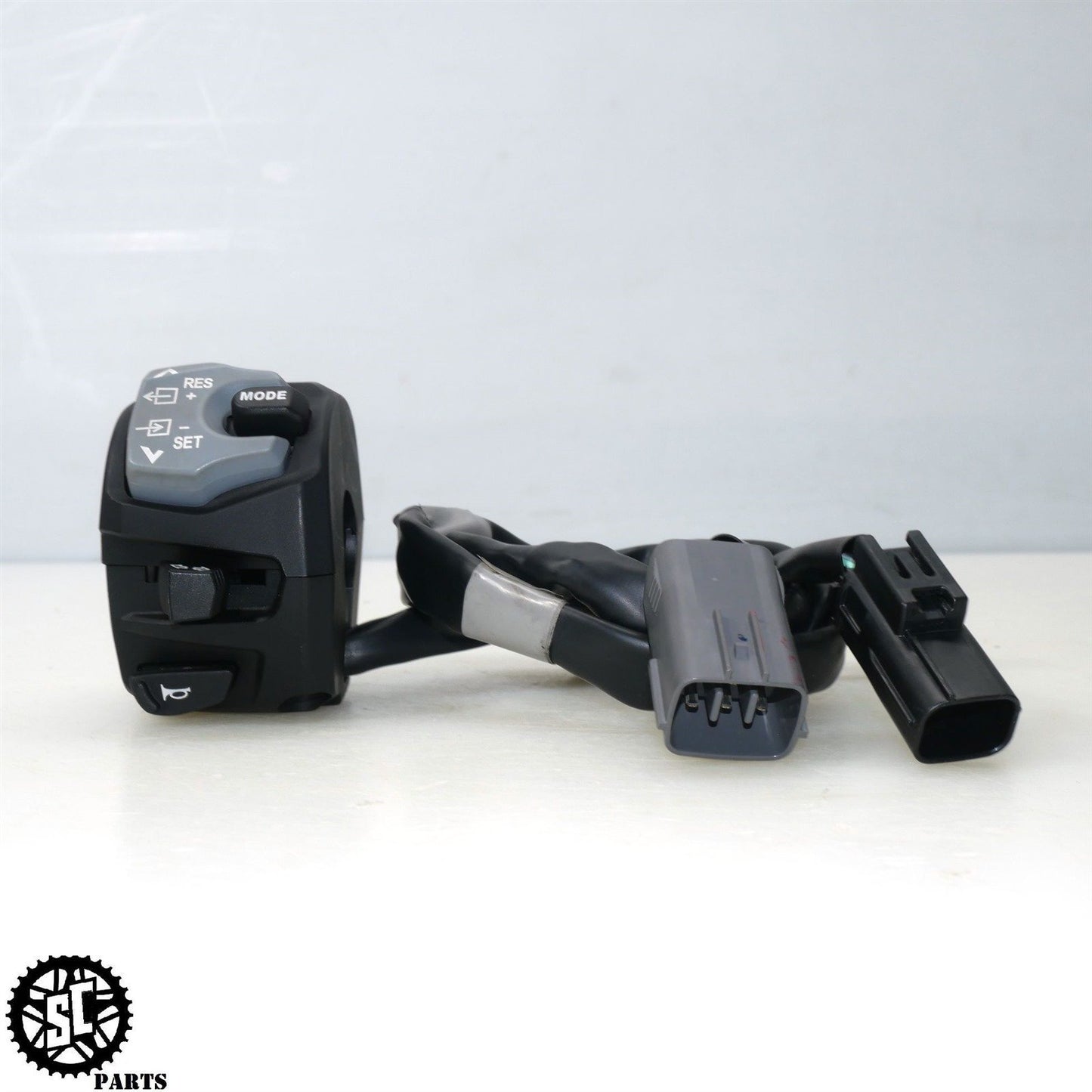2022-2024 SUZUKI HAYABUSA LEFT CONTROL SWITCH 37400-10L00 S14