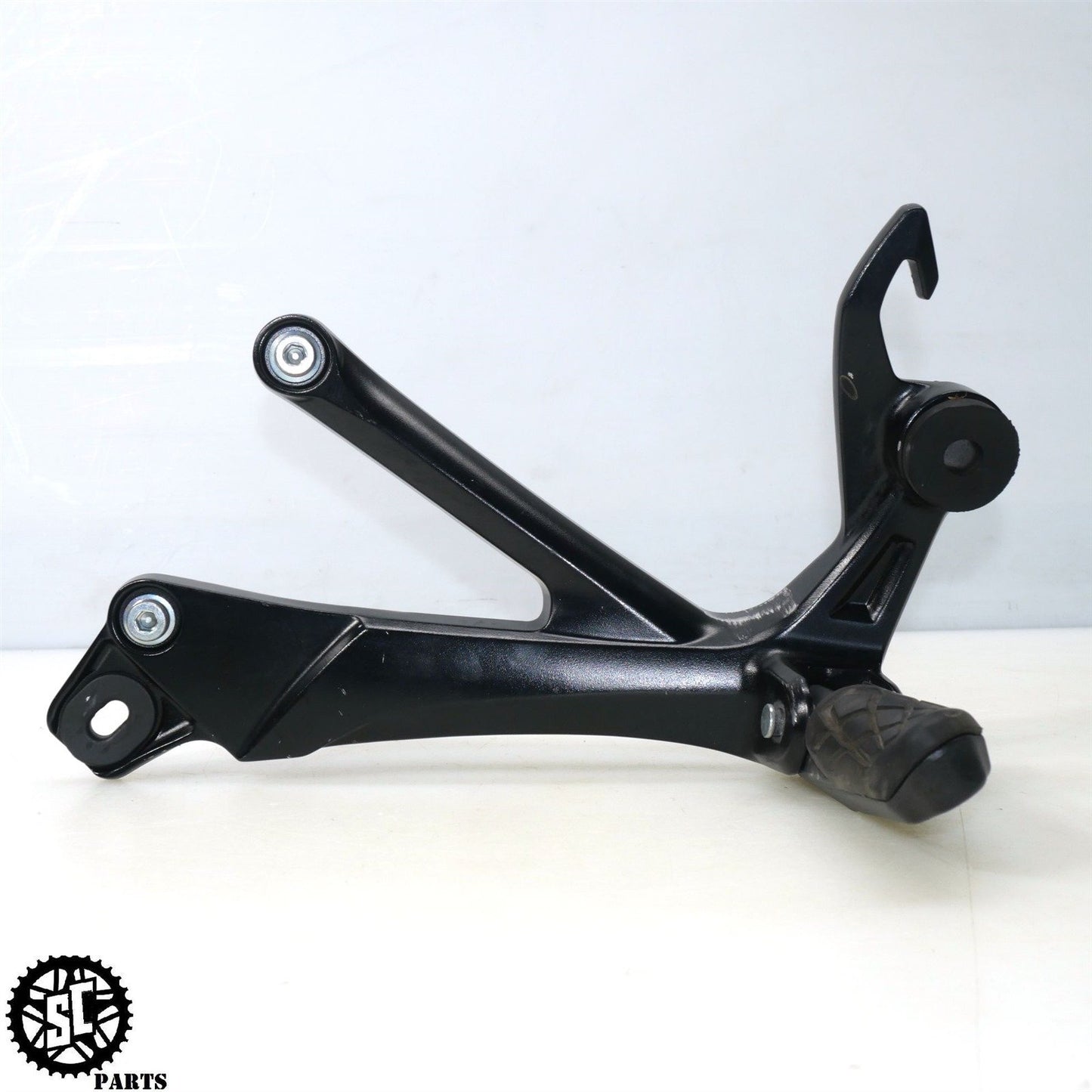 2022-2024 SUZUKI HAYABUSA LEFT RIGHT REAR PASSENGER PEGS BRACKET S14