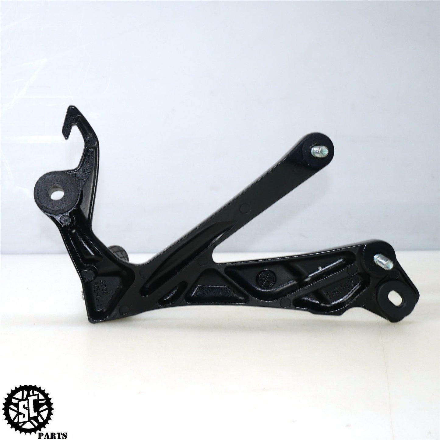 2022-2024 SUZUKI HAYABUSA LEFT RIGHT REAR PASSENGER PEGS BRACKET S14