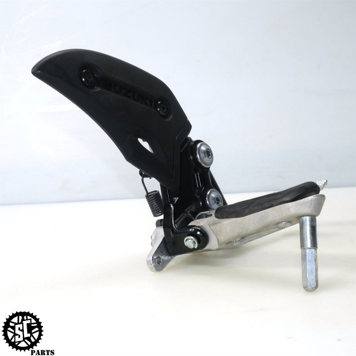 2022-2024 SUZUKI HAYABUSA RIGHT REARSET FRONT PEG BRACKET 43510-10L00 S14