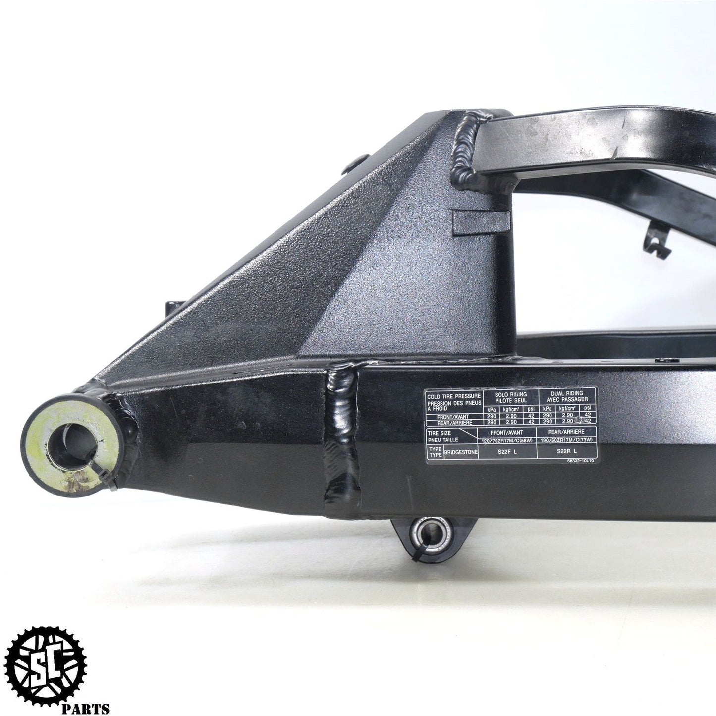 2022-2024 SUZUKI HAYABUSA SWINGARM S14