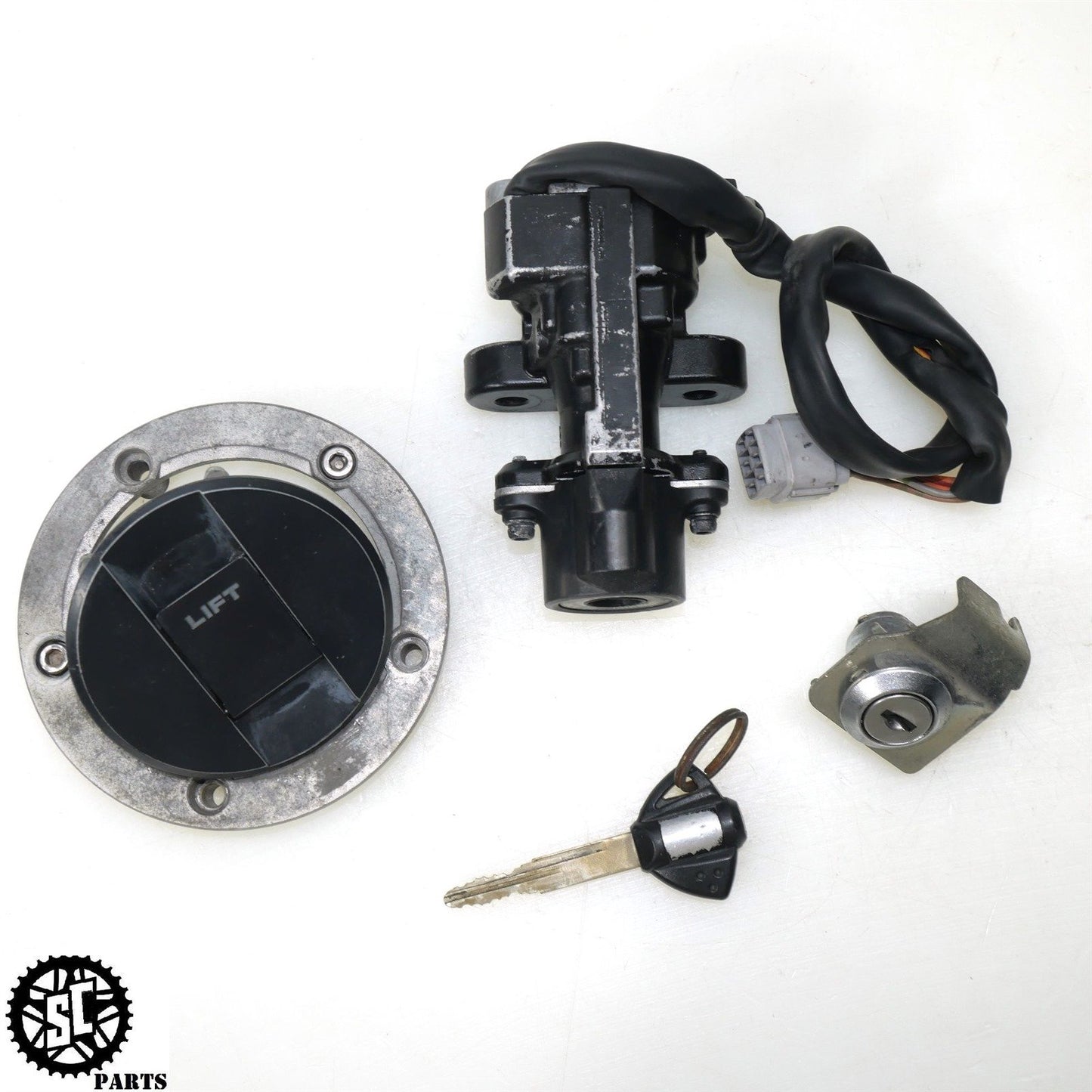 2008 2009 SUZUKI GSXR 600 LOCK SET IGNITION SWITCH KEY S56