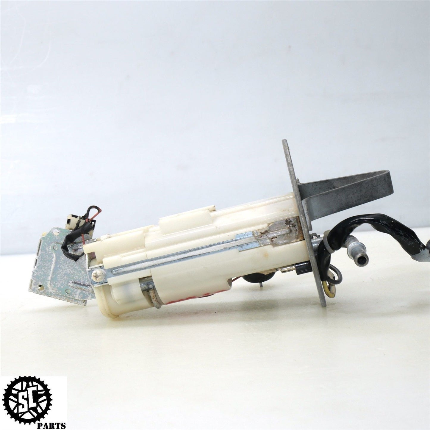 2008 2009 SUZUKI GSXR 600 FUEL PUMP 15100-37H00 S56