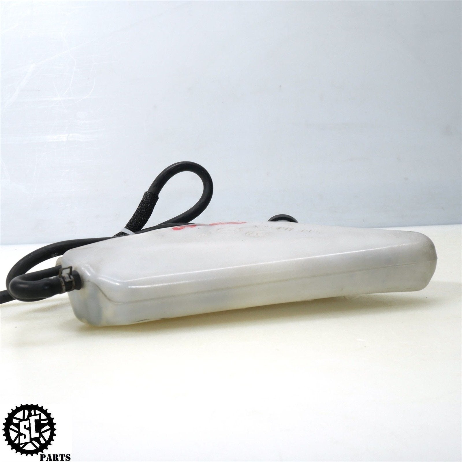 Radiator Coolant Overflow Reservoir Tank For Suzuki GSXR600 & GSXR750 2006-2007 K6