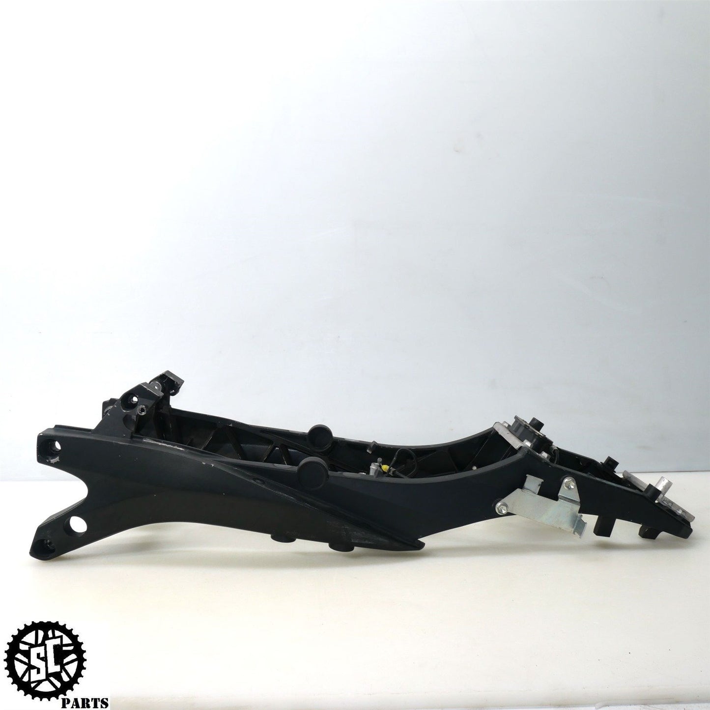 2008 2009 SUZUKI GSXR 600 REAR SUBFRAME TAIL 41211-37H00-YUG S56