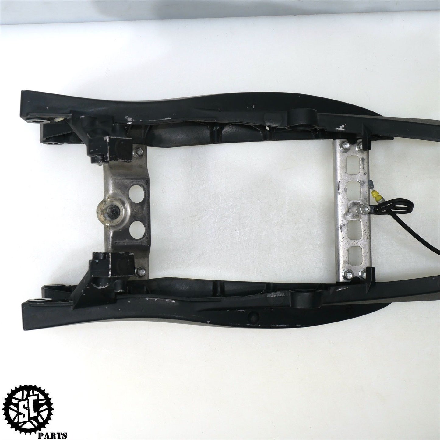 2008 2009 SUZUKI GSXR 600 REAR SUBFRAME TAIL 41211-37H00-YUG S56