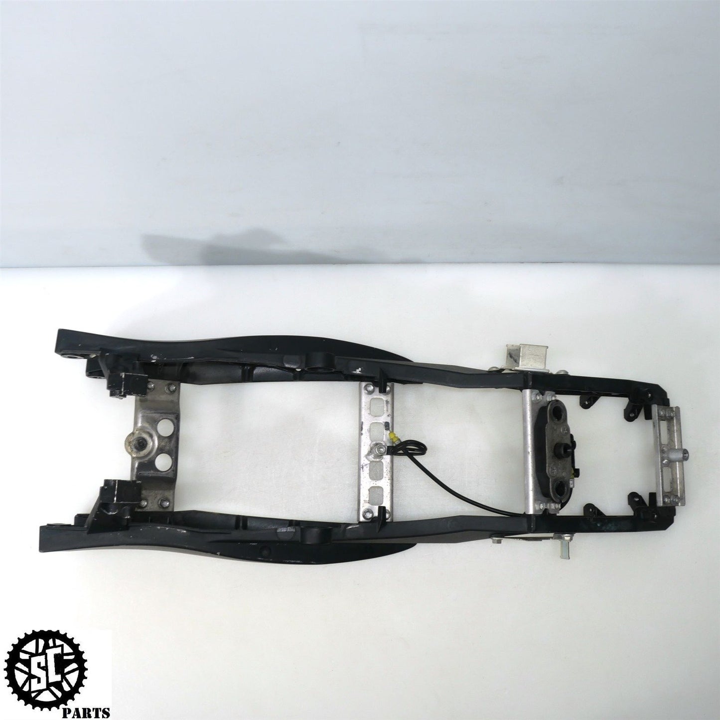 2008 2009 SUZUKI GSXR 600 REAR SUBFRAME TAIL 41211-37H00-YUG S56