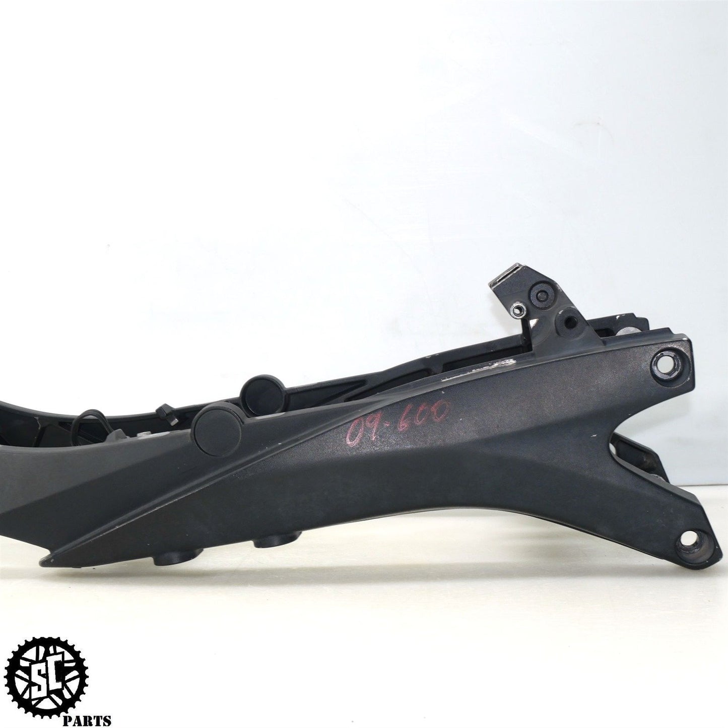 2008 2009 SUZUKI GSXR 600 REAR SUBFRAME TAIL 41211-37H00-YUG S56