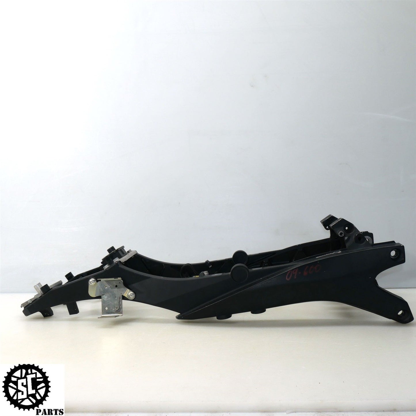 2008 2009 SUZUKI GSXR 600 REAR SUBFRAME TAIL 41211-37H00-YUG S56