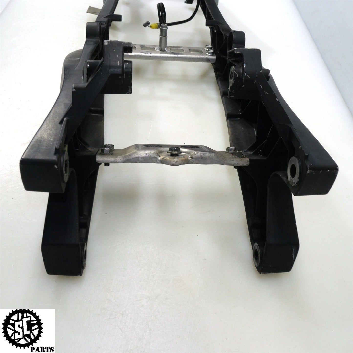 2008 2009 SUZUKI GSXR 600 REAR SUBFRAME TAIL 41211-37H00-YUG S56