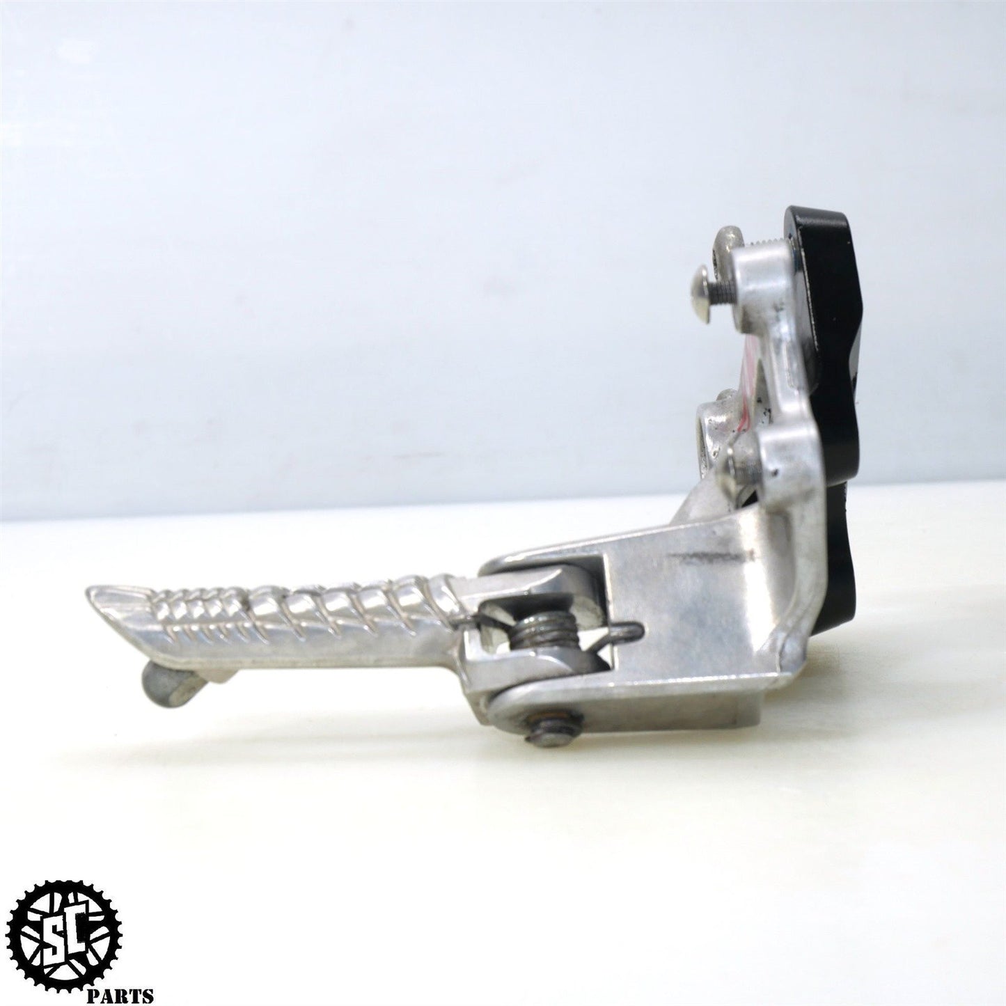 2017 SUZUKI GSXR 600 LEFT REARSET FRONT PEG BRACKET S06