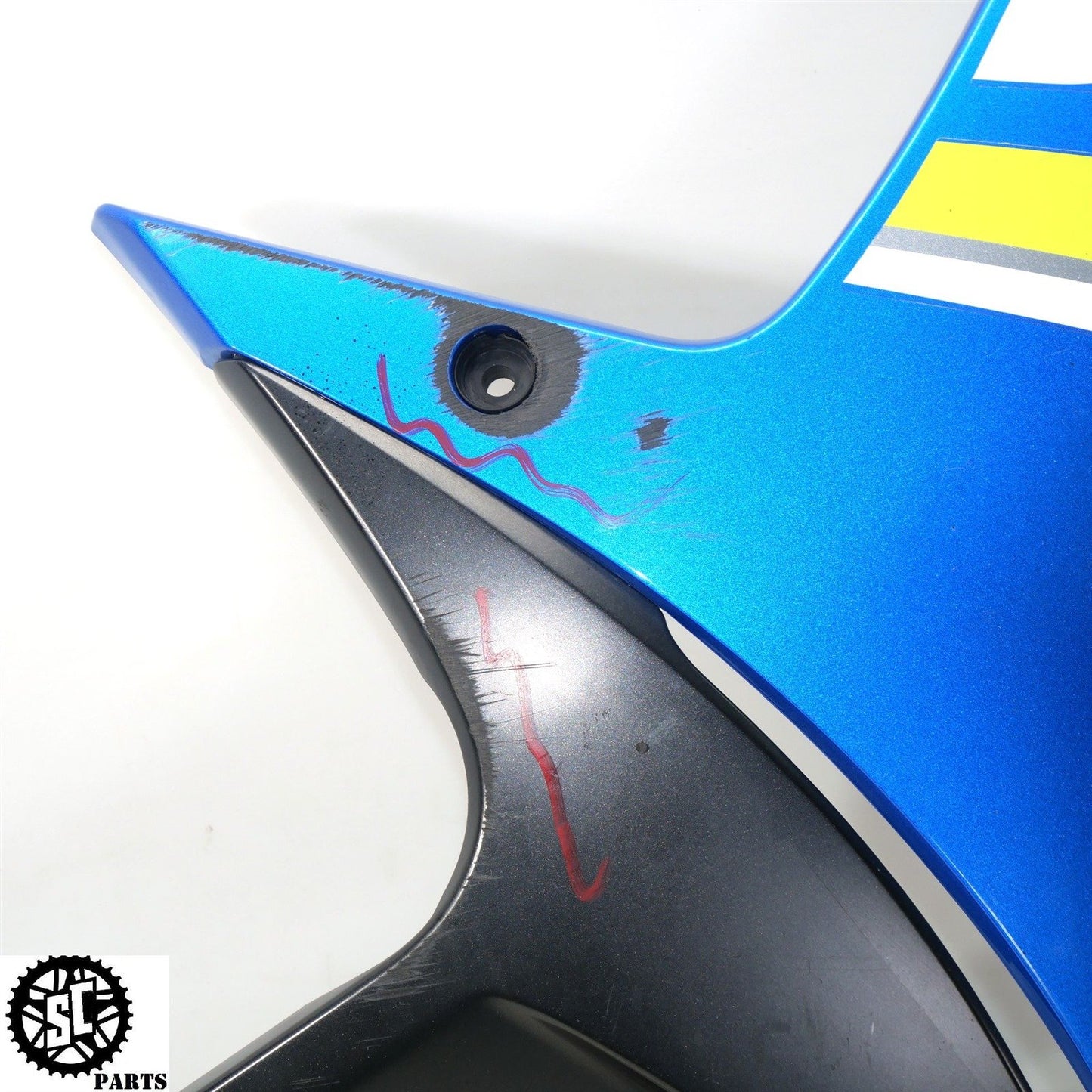 2017 SUZUKI GSXR 600 RIGHT SIDE FAIRING LOWER S06