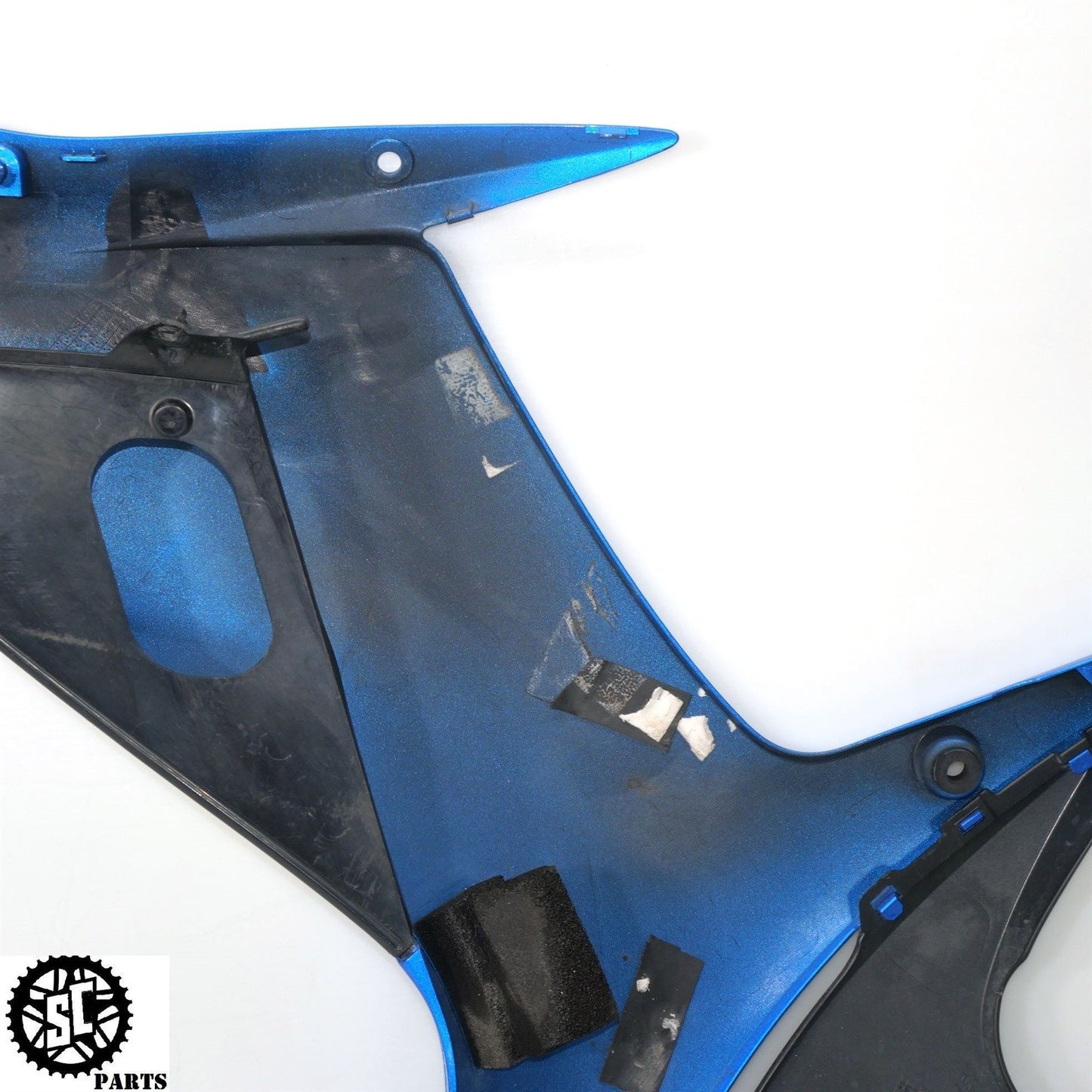 2017 SUZUKI GSXR 600 RIGHT SIDE FAIRING LOWER S06