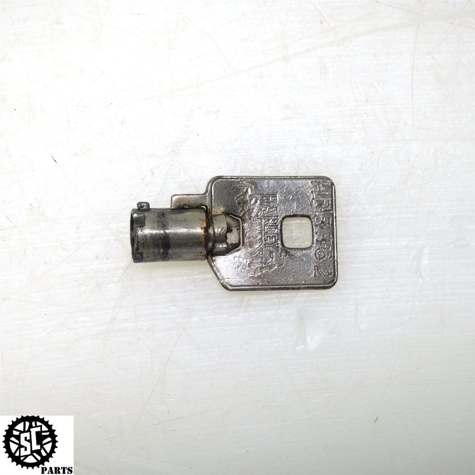 2010 HARLEY DAVIDSON DYNA STREET BOB IGNITION SWITCH FORK