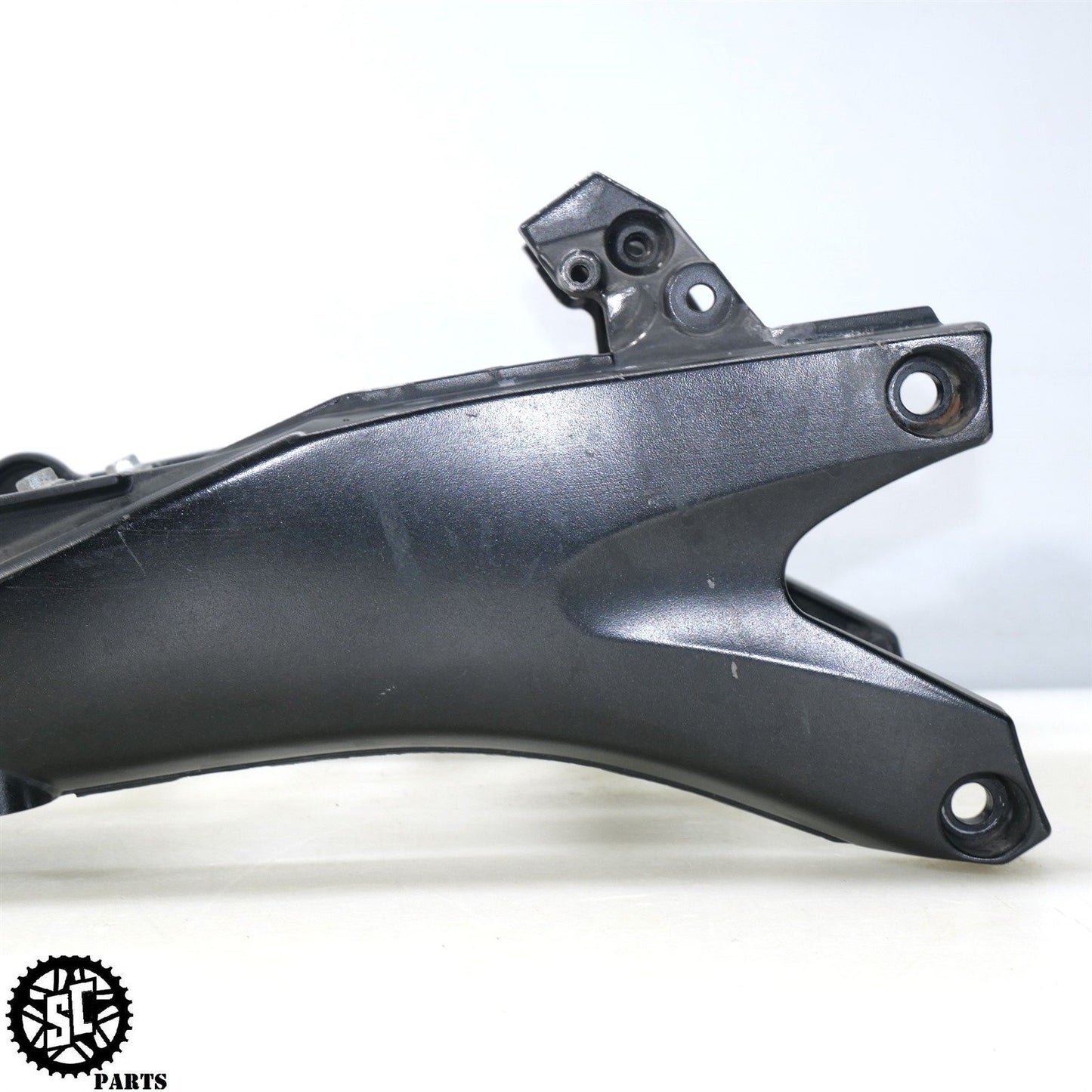 2007 SUZUKI GSXR 600 REAR SUBFRAME BACK SUB FRAME STRAIGHT S44