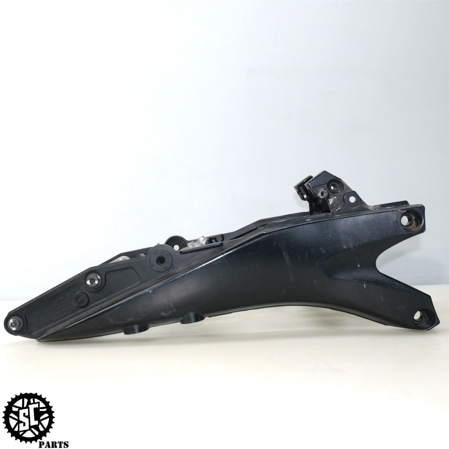 2007 SUZUKI GSXR 600 REAR SUBFRAME BACK SUB FRAME STRAIGHT S44