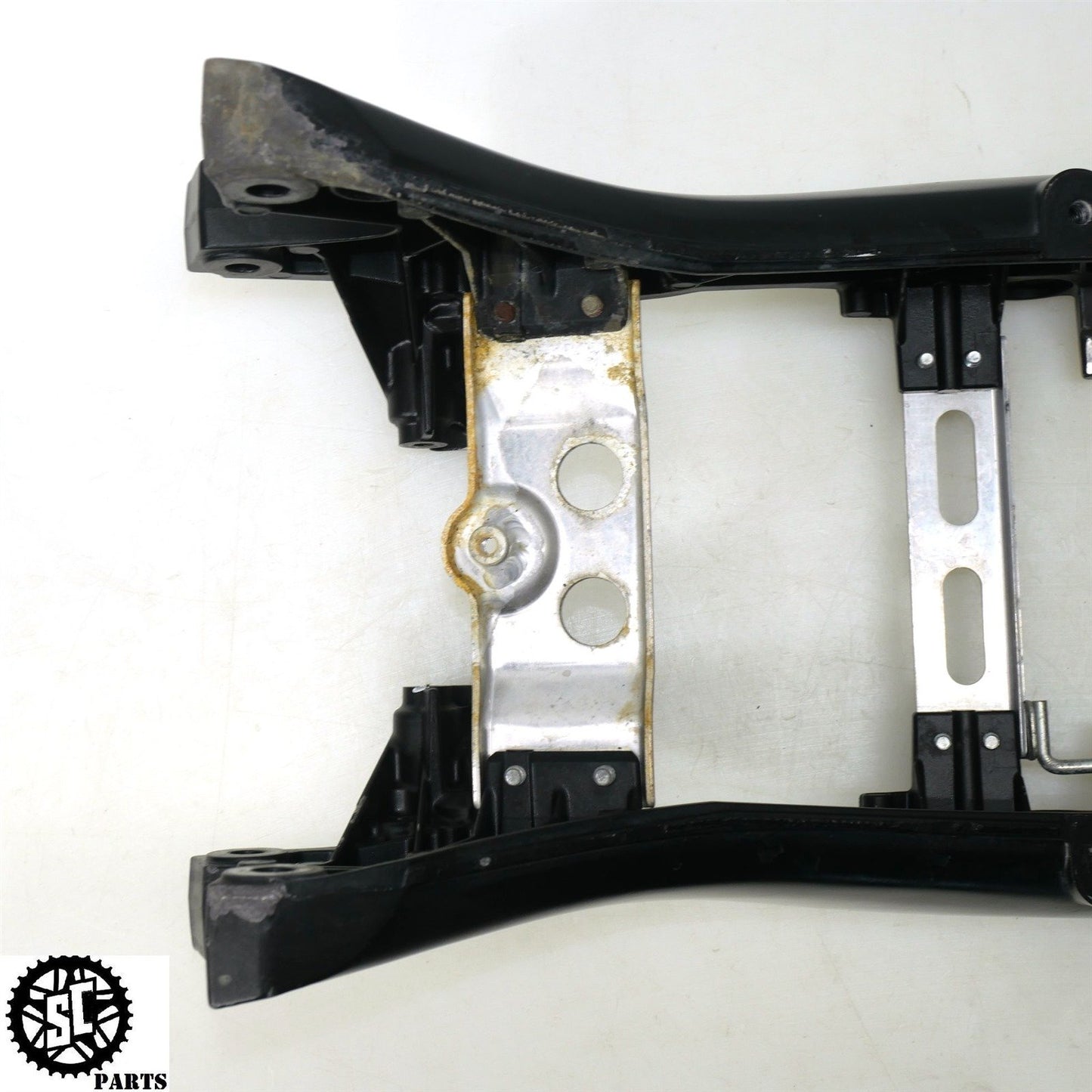 2007 SUZUKI GSXR 600 REAR SUBFRAME BACK SUB FRAME STRAIGHT S44