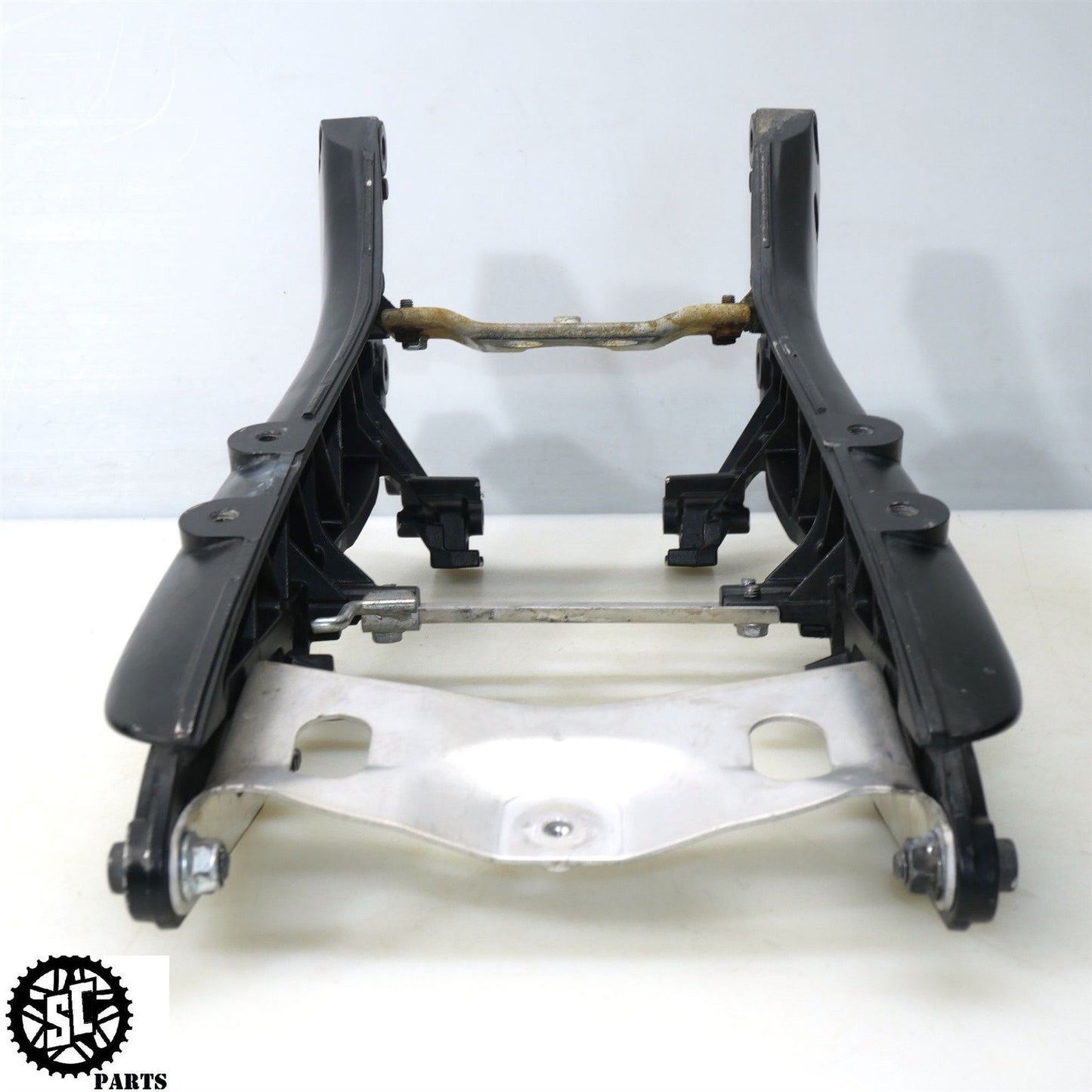 2007 SUZUKI GSXR 600 REAR SUBFRAME BACK SUB FRAME STRAIGHT S44