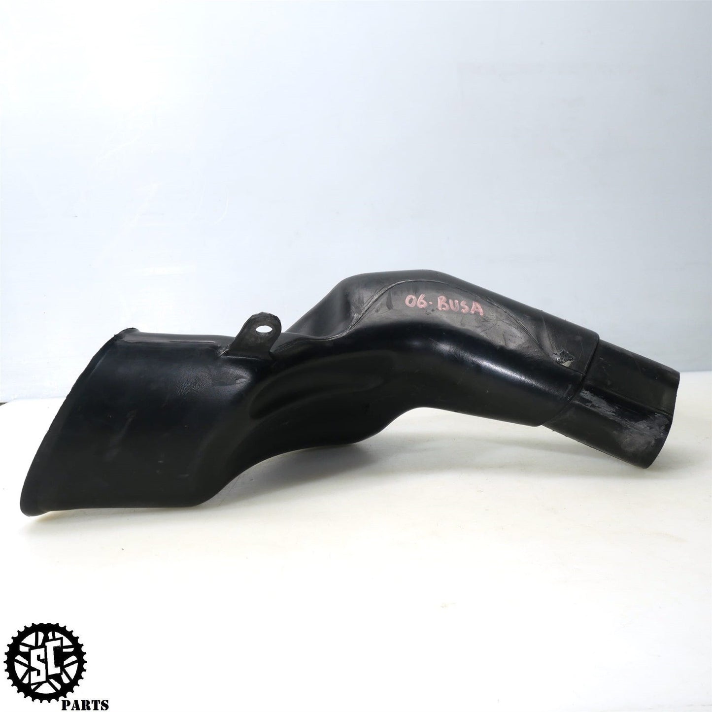 2001-2007 SUZUKI HAYABUSA AIR DUCT INTAKE TUBE S28