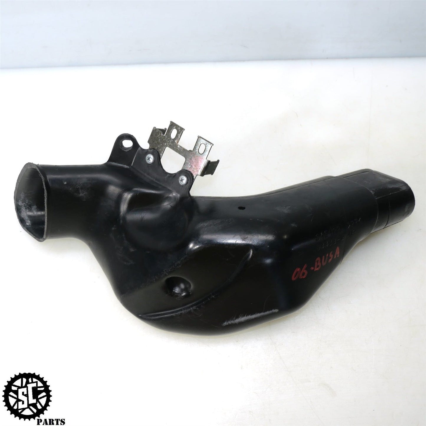 2001-2007 SUZUKI HAYABUSA AIR DUCT INTAKE TUBE S28