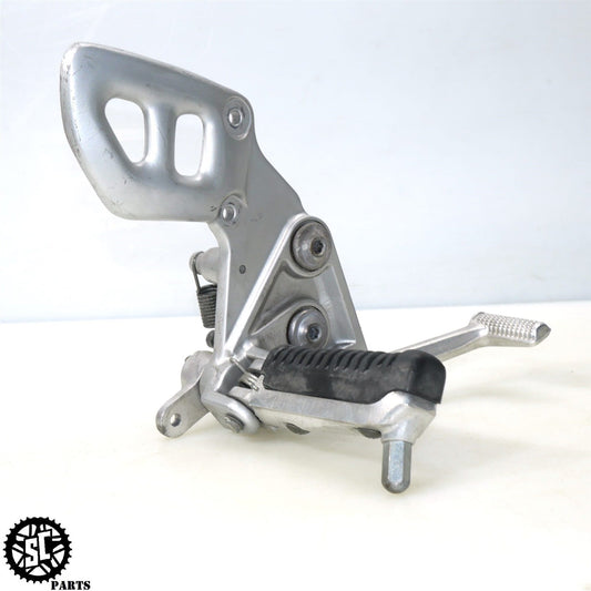 2001-2007 SUZUKI HAYABUSA RIGHT REARSET FRONT PEG BRACKET S28