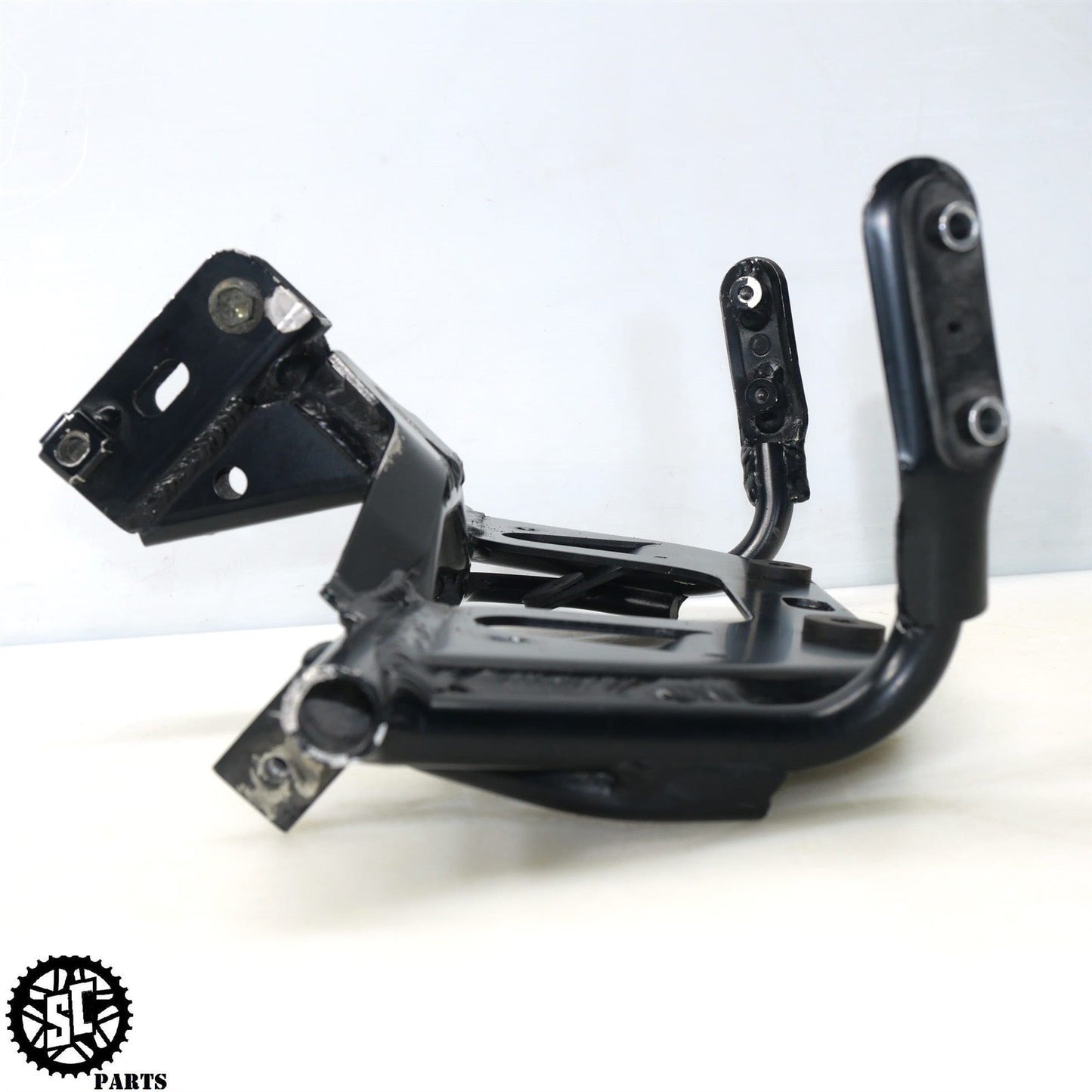 2001-2007 SUZUKI HAYABUSA FRONT UPPER FAIRING STAY BRACKET S28