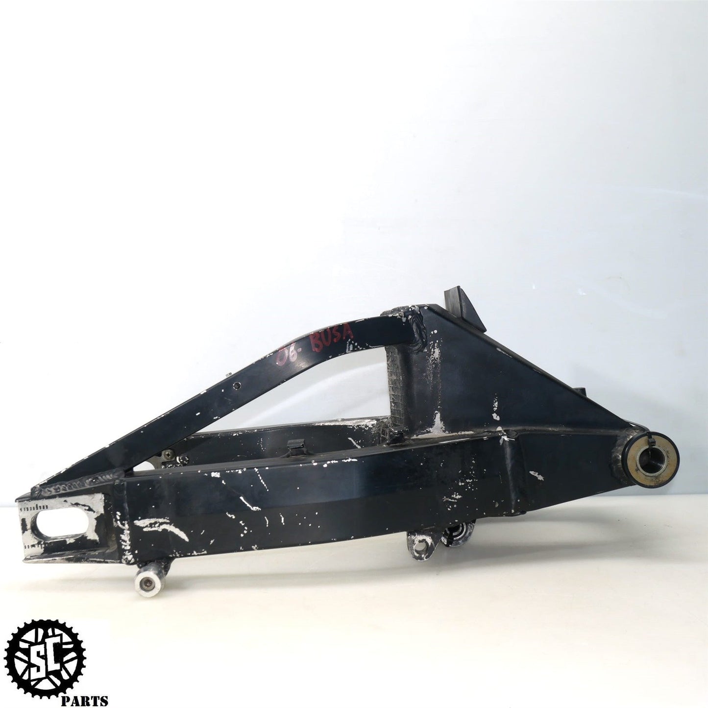 2001-2007 SUZUKI HAYABUSA SWINGARM S28