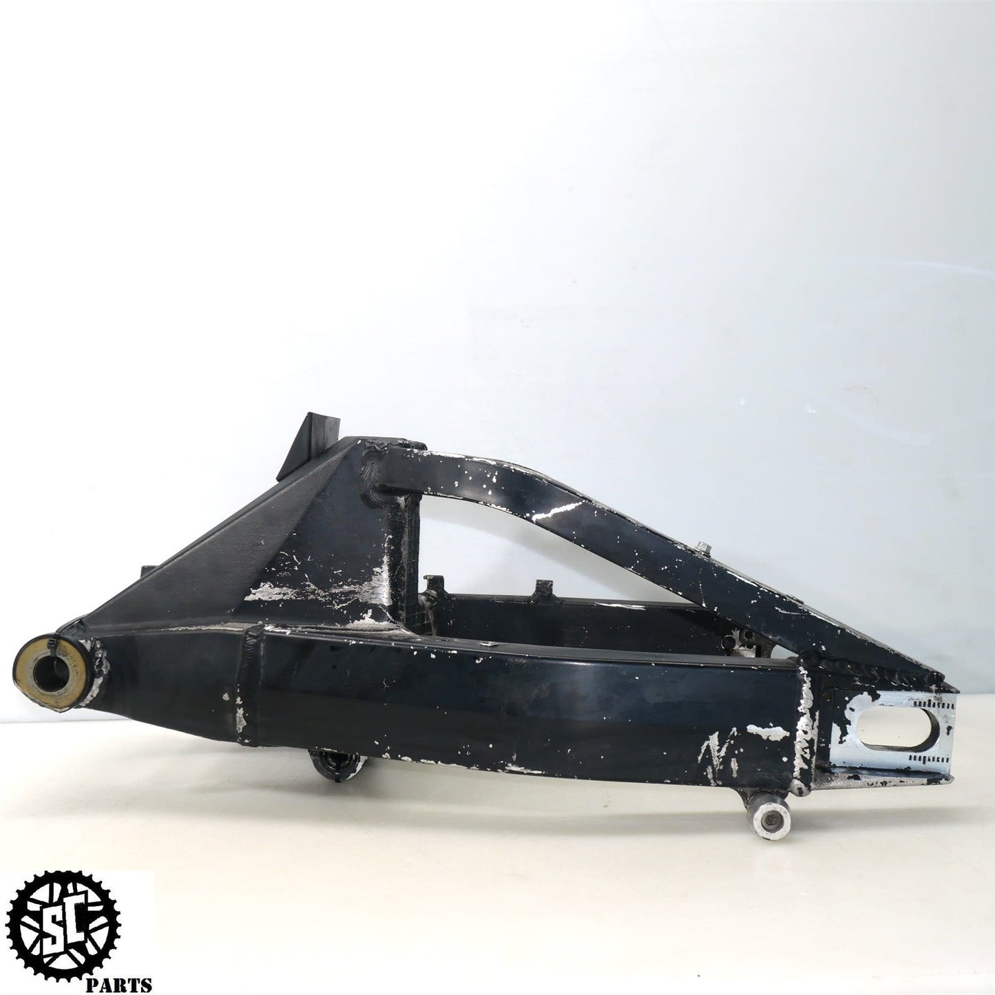 2001-2007 SUZUKI HAYABUSA SWINGARM S28