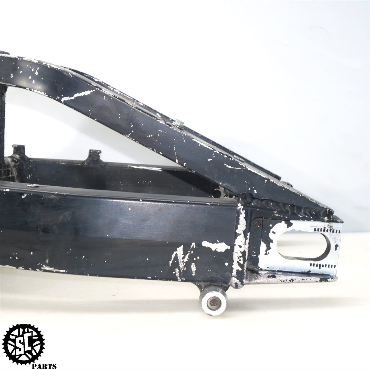 2001-2007 SUZUKI HAYABUSA SWINGARM S28