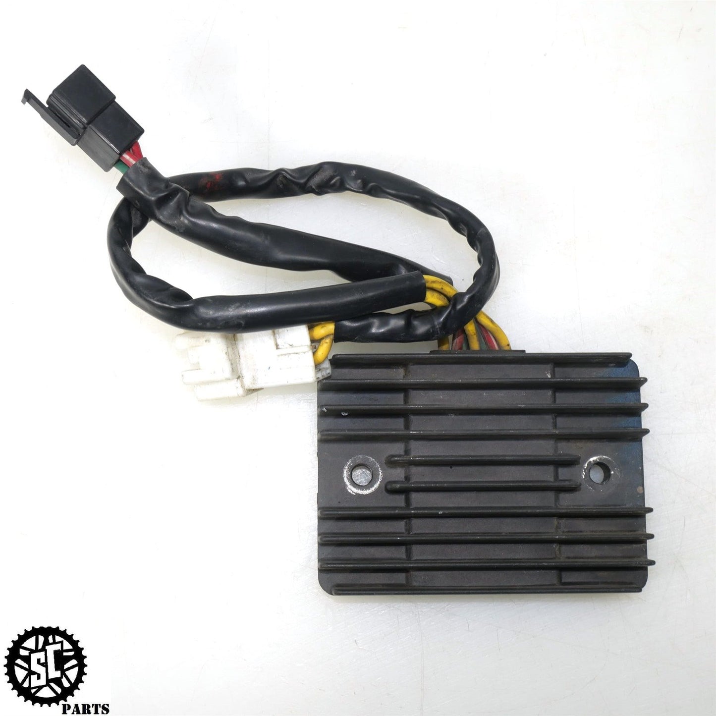 2018 APRILIA TUONO V4 1100 RECTIFIER VOLTAGE REGULATOR B043488 A09